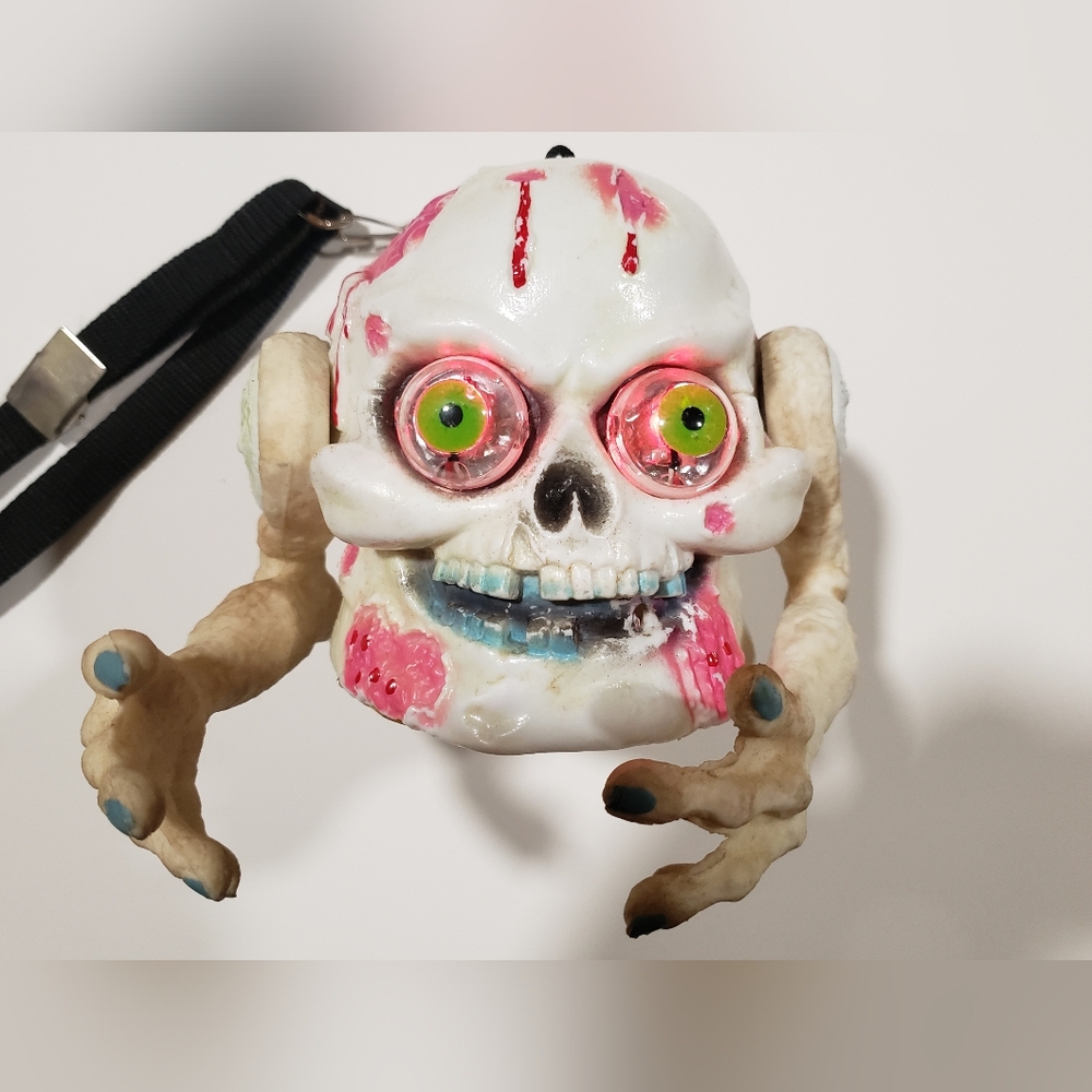 1994 Vintage Spearhead Boglin Halloween skull light up eyes, wiggly arms & Laugh
